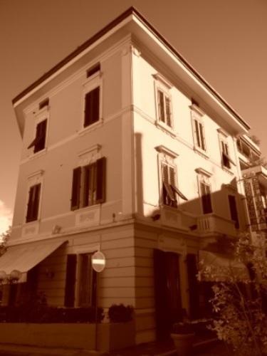 Hotel Delizia Genovese Montecatini Terme Exterior foto